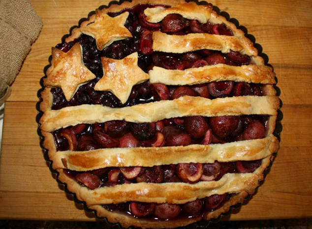Image: A pie that looks like the american flag.
